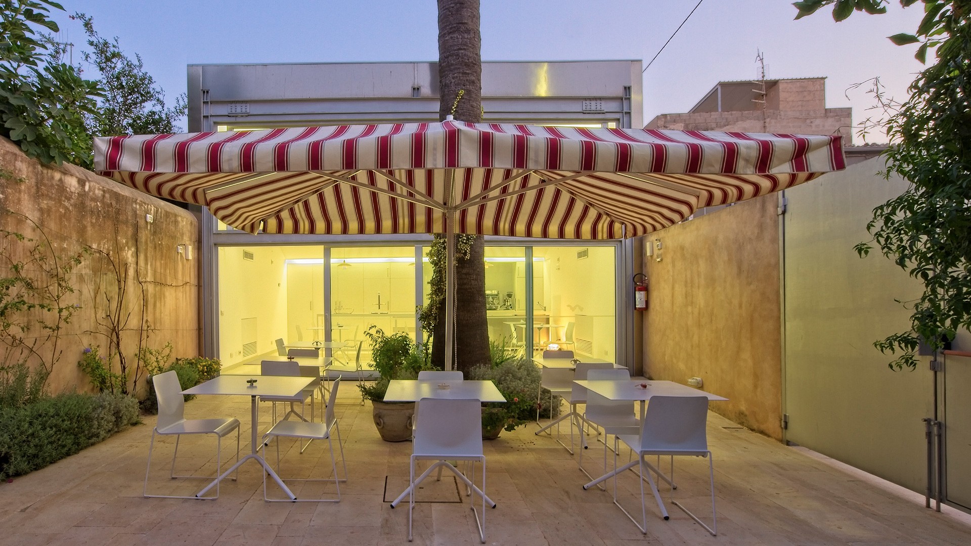 Tentech | Konya Tente Sistemleri | Bioklimatik Tente, Pergola Tente, Zip Perde, Pencere Tente, Teleskopik Şemsiye, Kasetli Tente, Kartal Tente, Mafsallı Tente, Dekoratif Tente, Isıcamlı Sürme Cam, Giyotin Cam Sistemi, Kontente Grup